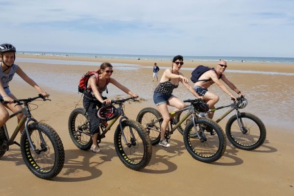 FAT-BIKE-EN-FAMILLE-A-COLLEVILLE-SUR-MER-2