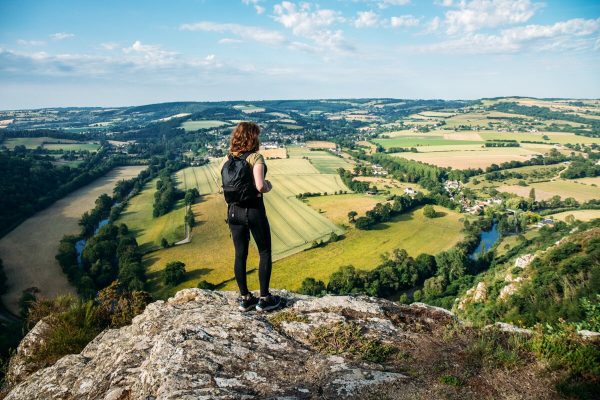 Les_Rochers_des_Parcs-Pour_le_web__Hellolaroux_-_Pour_le_print_-_Amelie_Blondiaux_-_Hellolaroux-1200px