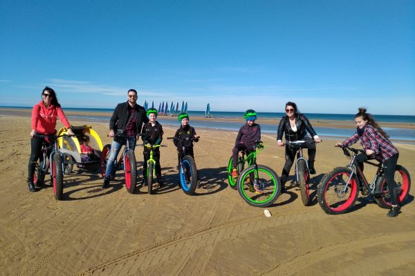 UNE-FAMILLE-EN-FAT-BIKE-A-COLLEVILLE