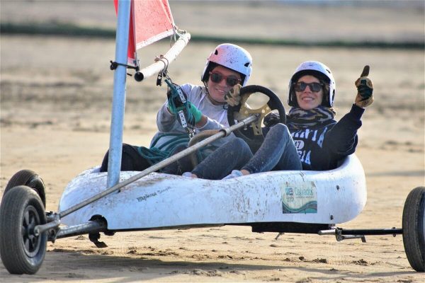 plage-de-courseulles-sur-mer-activite-initiation-char-a-voile-ecole-de-voile-credit-nathalie-papouin